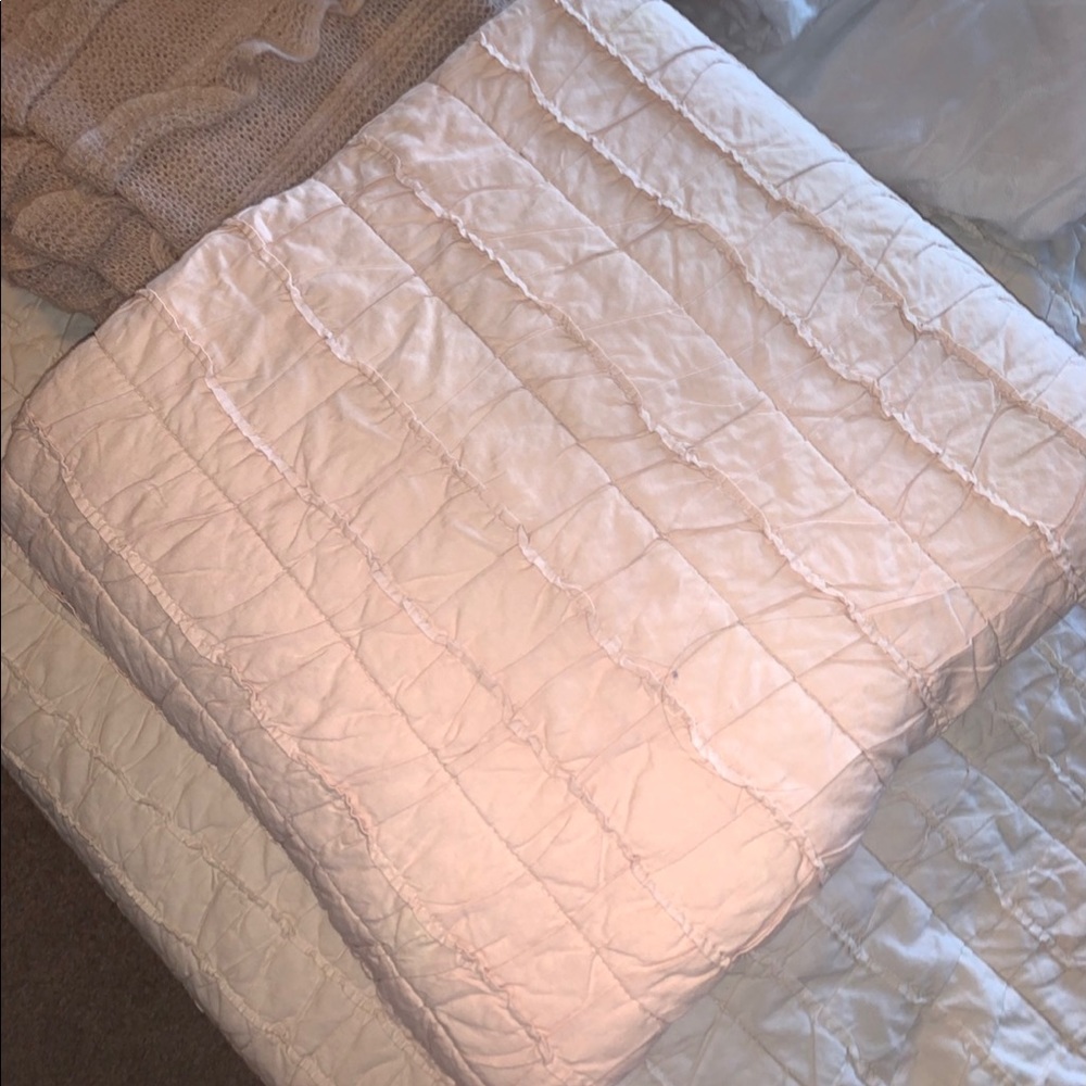 Lauren Conrad Allie Quilt